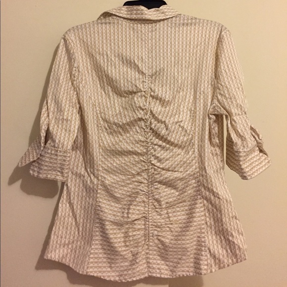 NY&CO Button Down Top - Picture 2 of 5